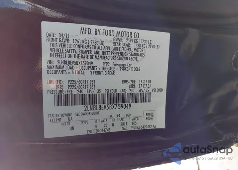 2011 Lincoln Town Car Executive L z USA, uszkodzony, nr VIN 2LNBL8EV5BX759049